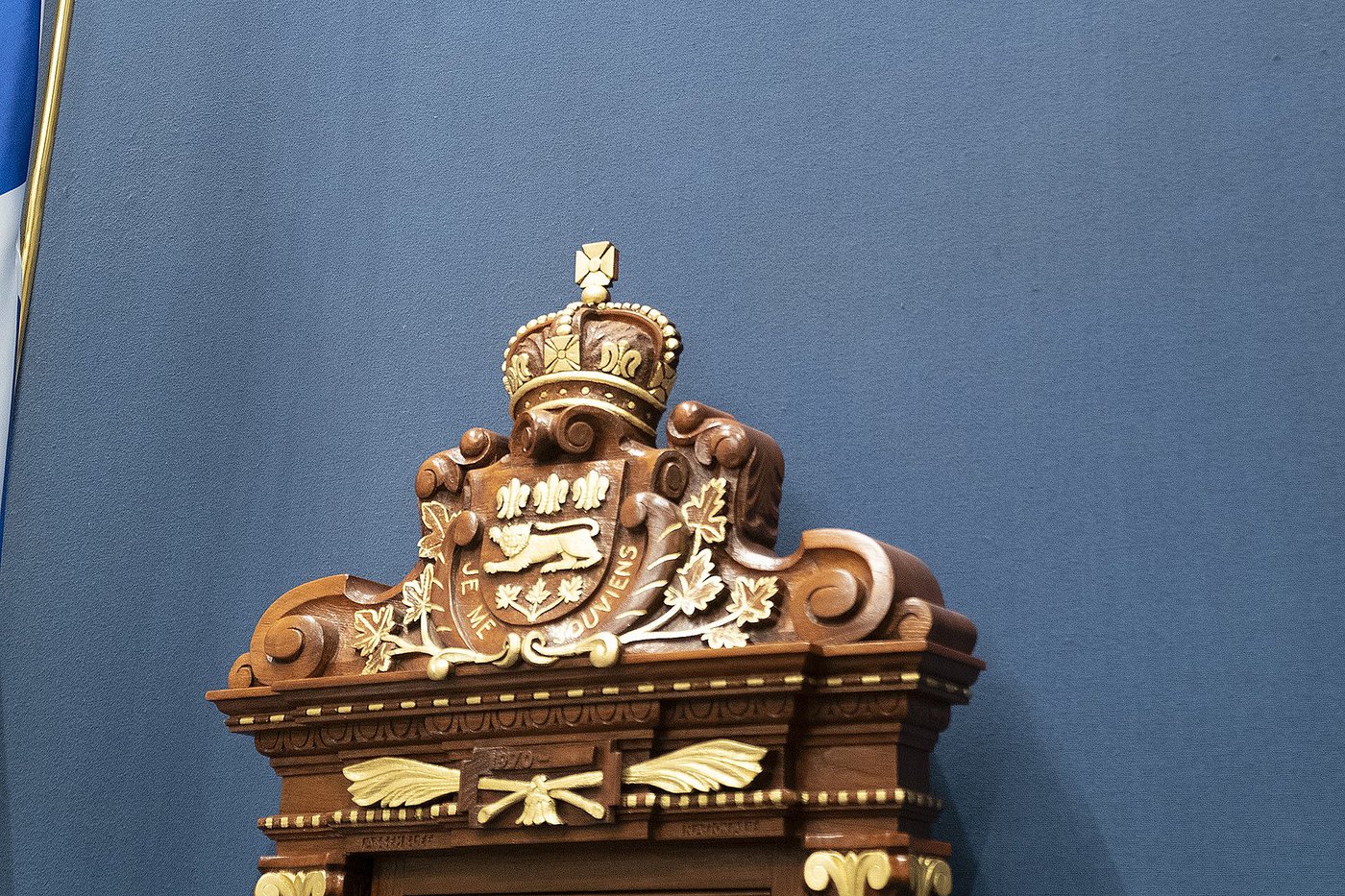 Québec annonce le retrait de la couronne britannique des armoiries de la province