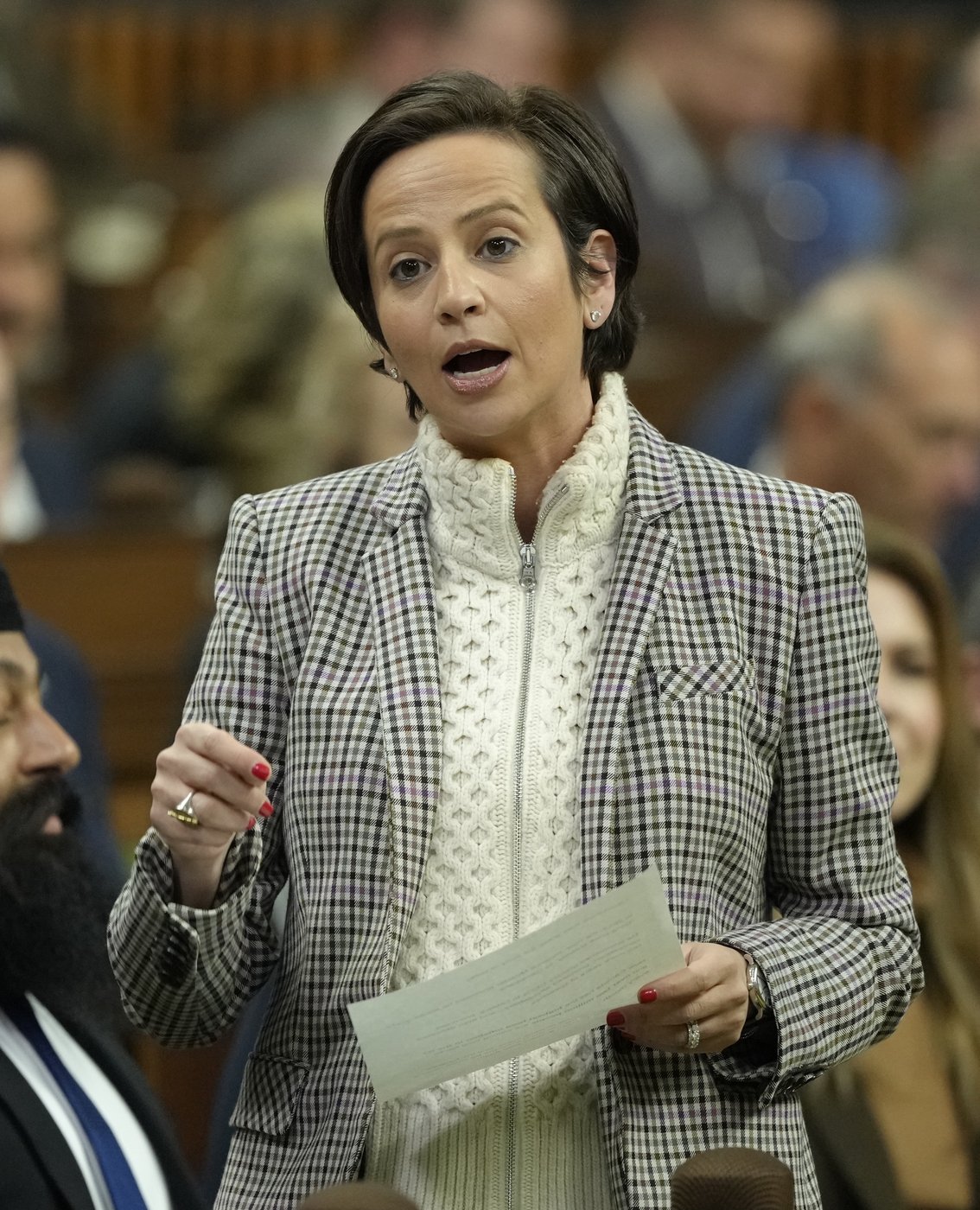 Vers l'adoption rapide de la hausse du crédit grâce à une motion conservatrice