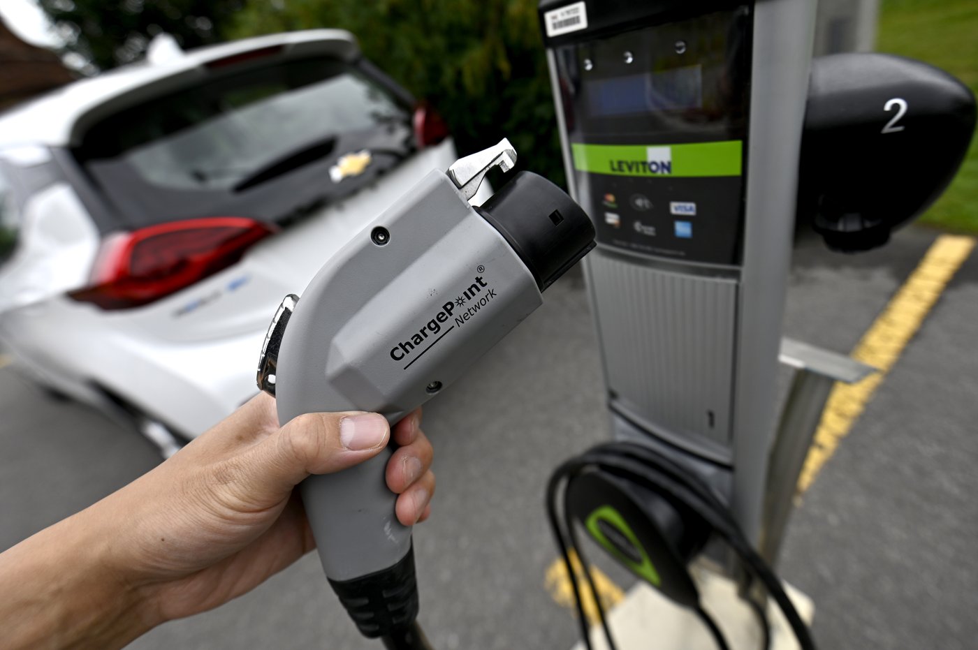 Un groupe environnemental met en garde le fédéral à propos des véhicules électriques