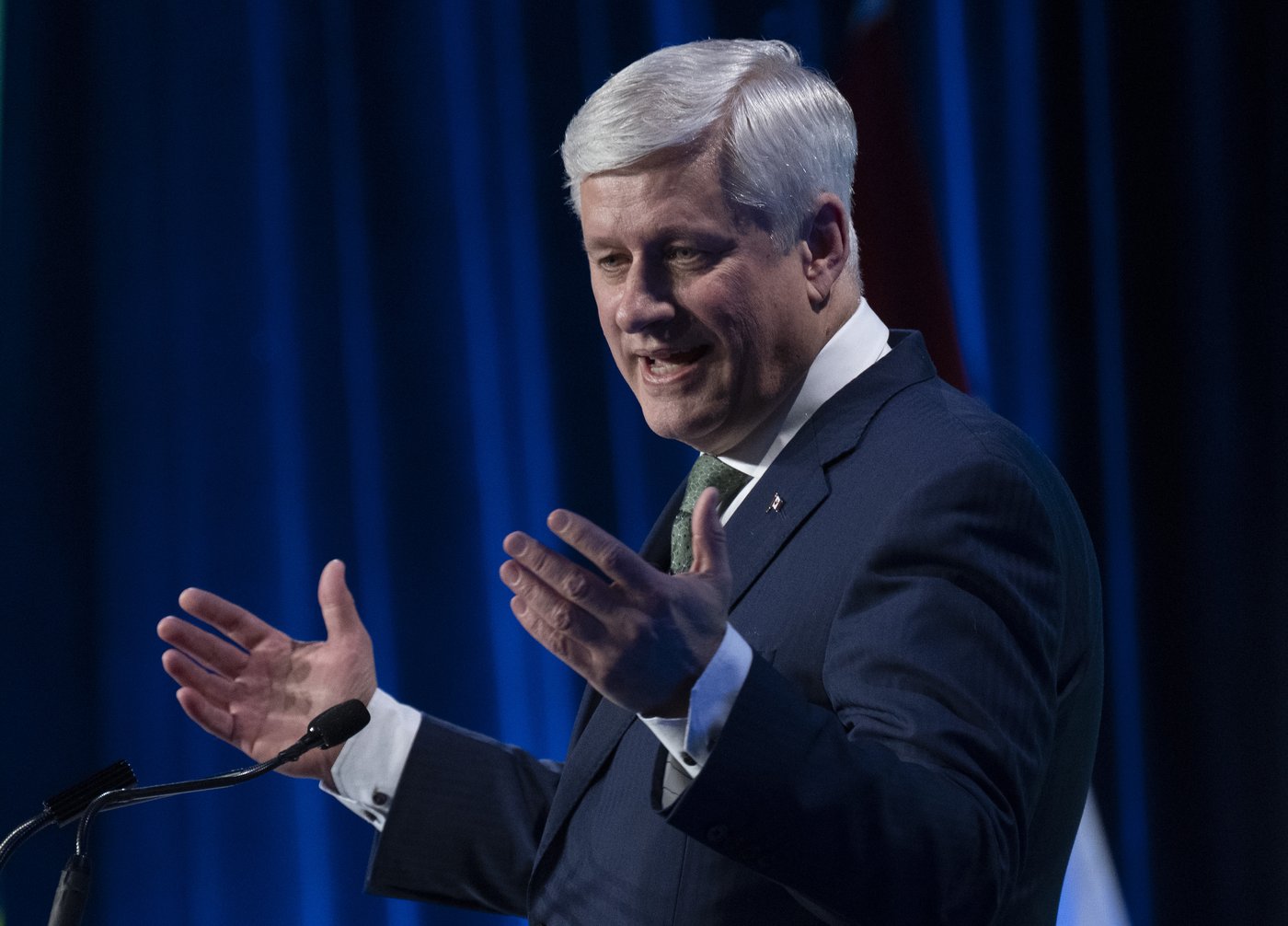 Les dépenses militaires peuvent renforcer l'Arctique, selon Stephen Harper
