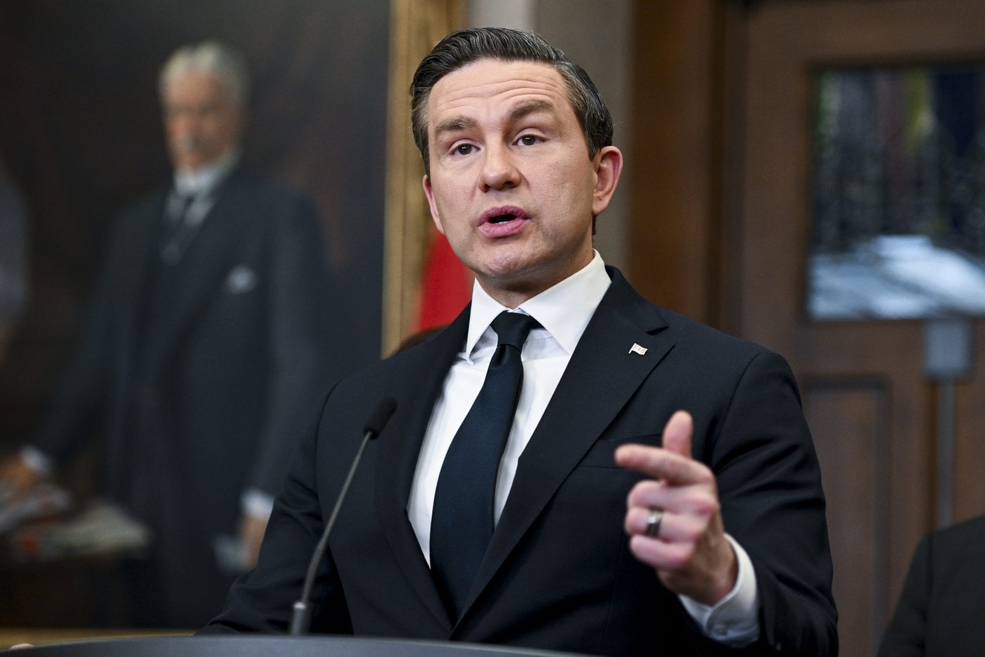 Poilievre plaide pour libéraliser la livraison d'alcool d'une province à l'autre