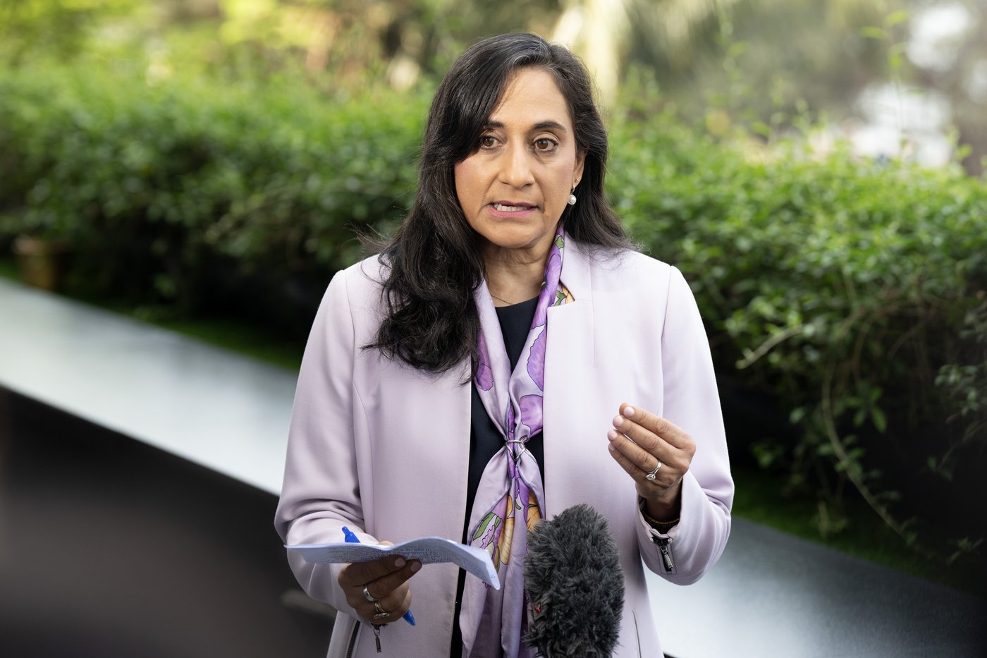 Anand soutient le Qatar et les Émirats arabes unis face aux attaques de l'Iran