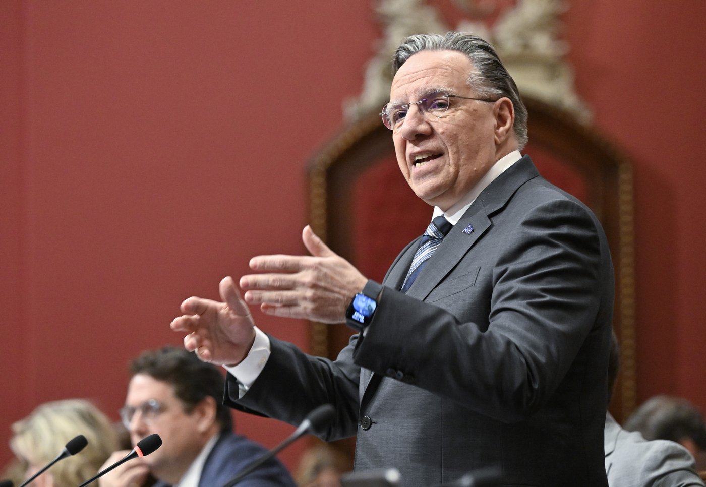 Les médecins spécialistes ne sont pas «raisonnables», selon François Legault