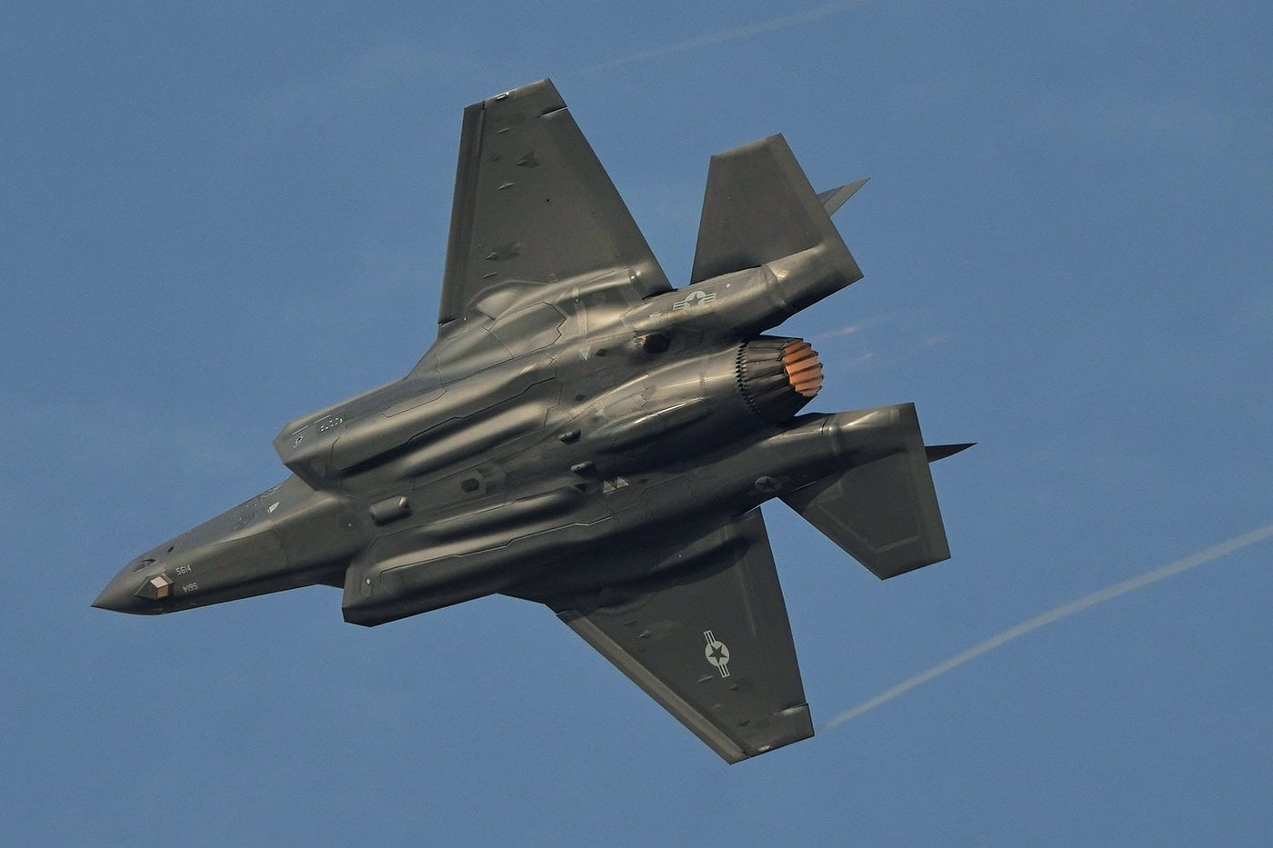 La décision concernant le F-35 sera prise «au moment opportun», dit Mark Carney