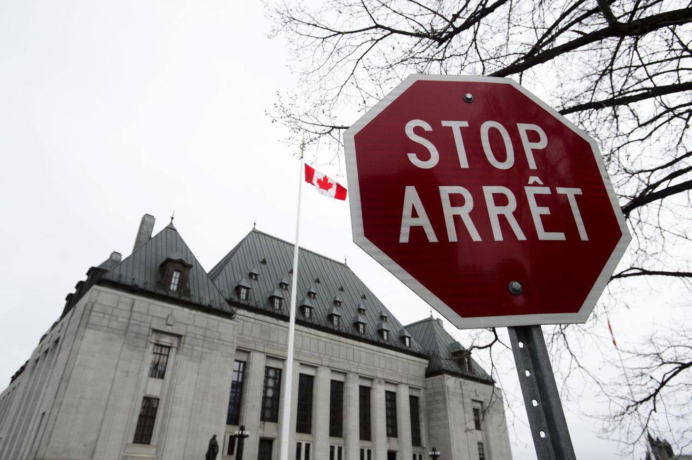 Le Canada et le Québec ne sont pas à l'abri d'une dérive autoritaire