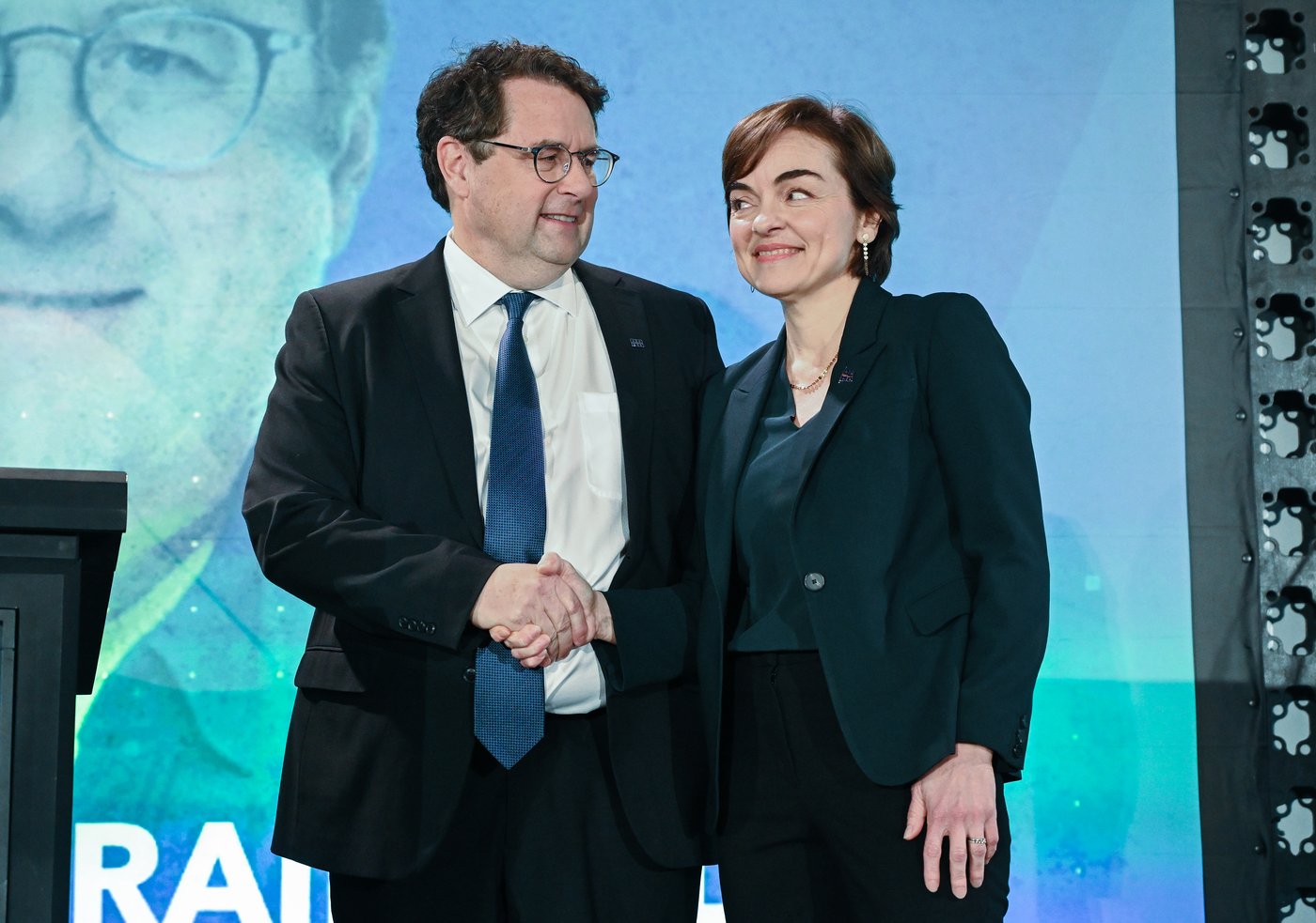 Immigration: Bernard Drainville accuse Christine Fréchette de mentir