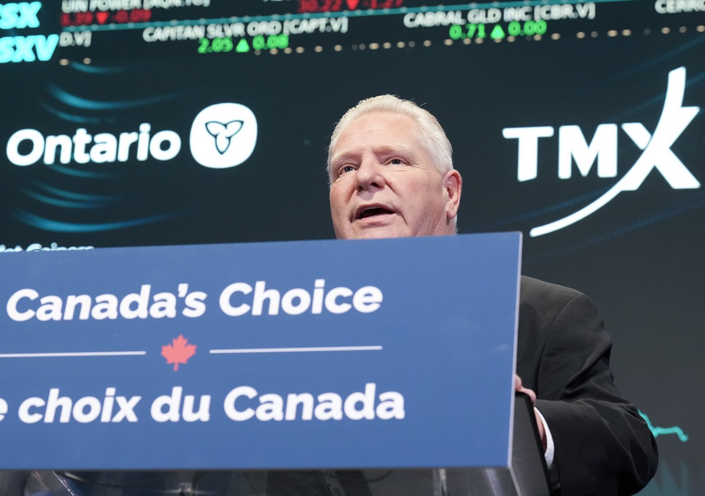 La future Banque de défense devrait avoir son siège au Canada