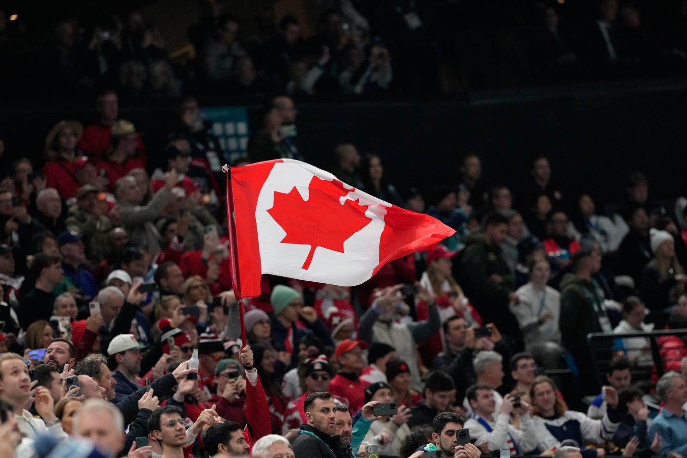 De plus en plus de gens estiment que le Canada est sur la bonne voie, dit un sondage