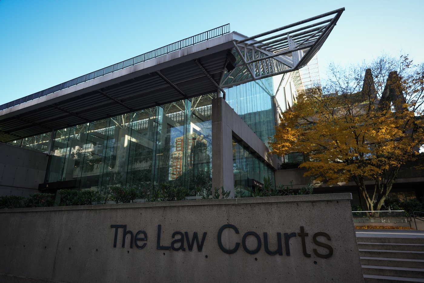 L'accusé du meurtre d'Alexander Lo, frère du suspect d'un attentat, plaide coupable