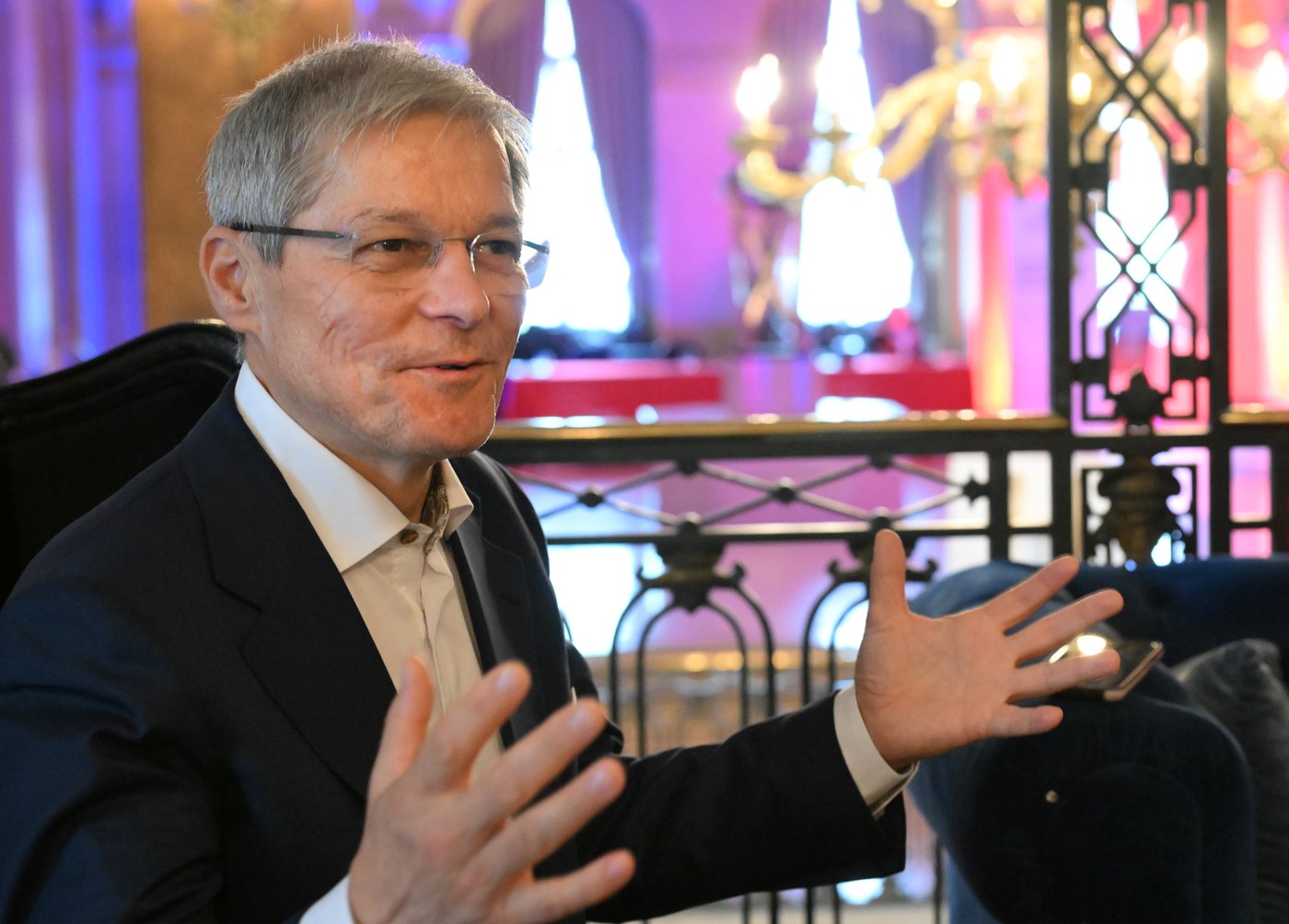 Course à l'OIF: «La francophonie, c'est plus que l'Afrique», plaide Dacian Ciolos