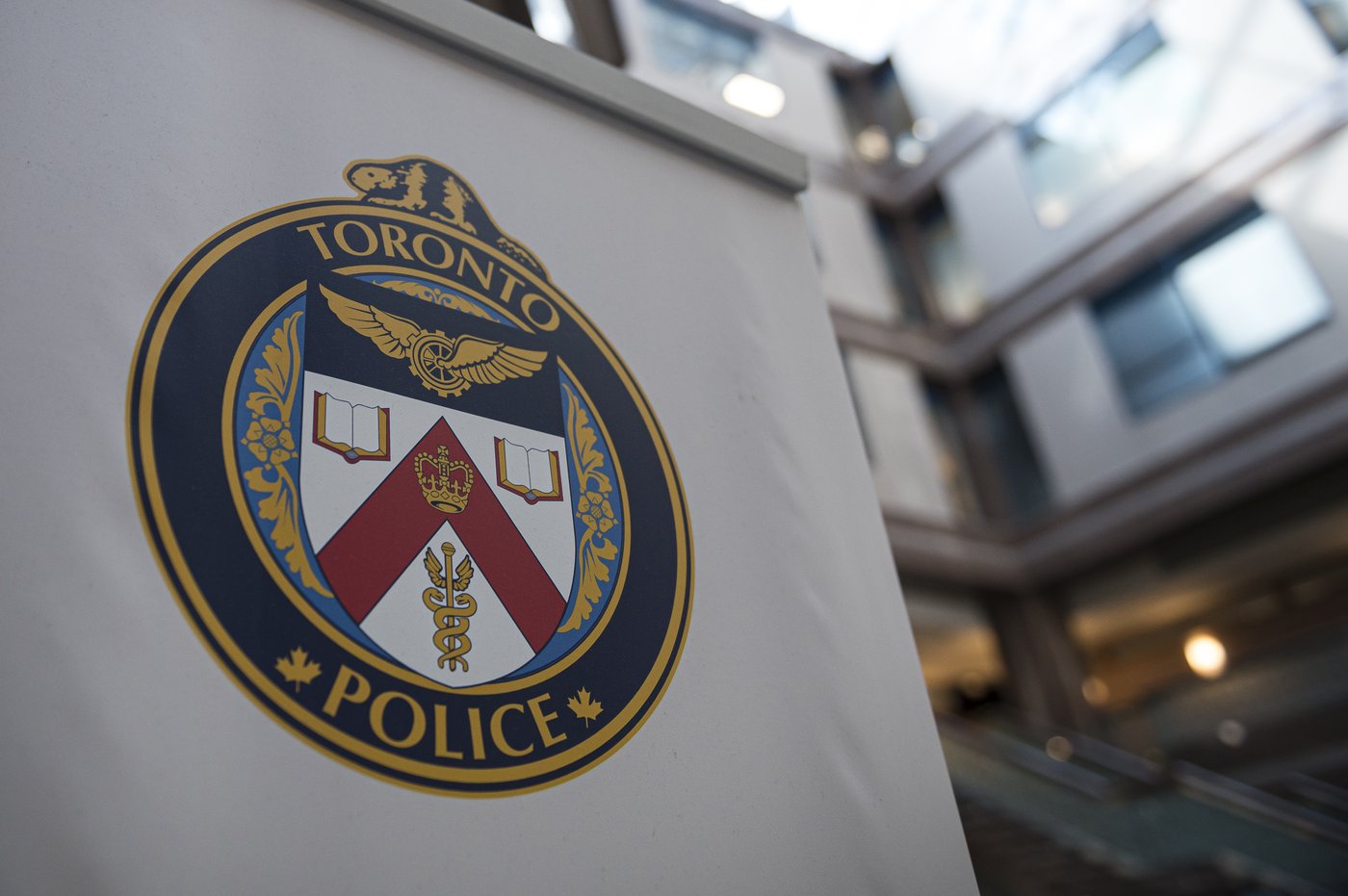 Allégations troublantes contre trois policiers de Toronto en Espagne