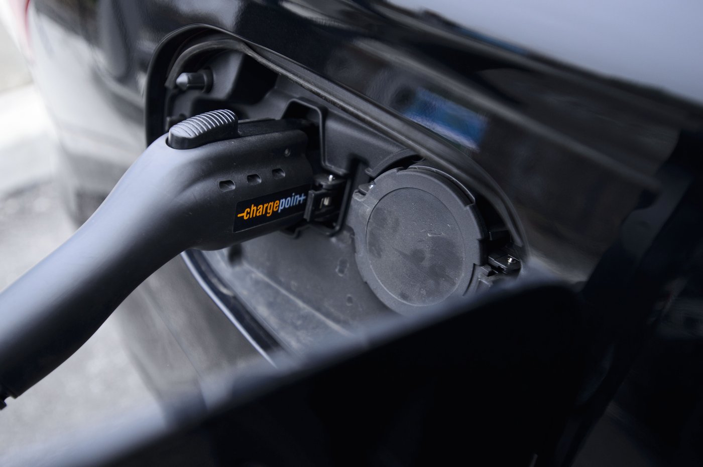 Subventions pour les véhicules électriques: déjà 122 millions $ réclamés à Ottawa