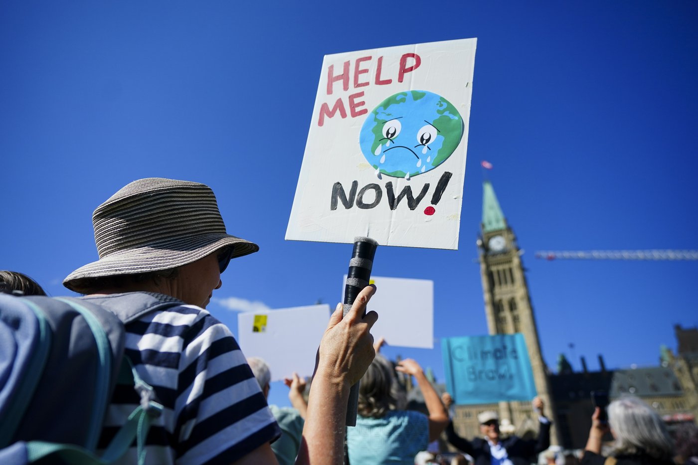 Des écologistes demandent à Ottawa de faire marche arrière sur les grands projets