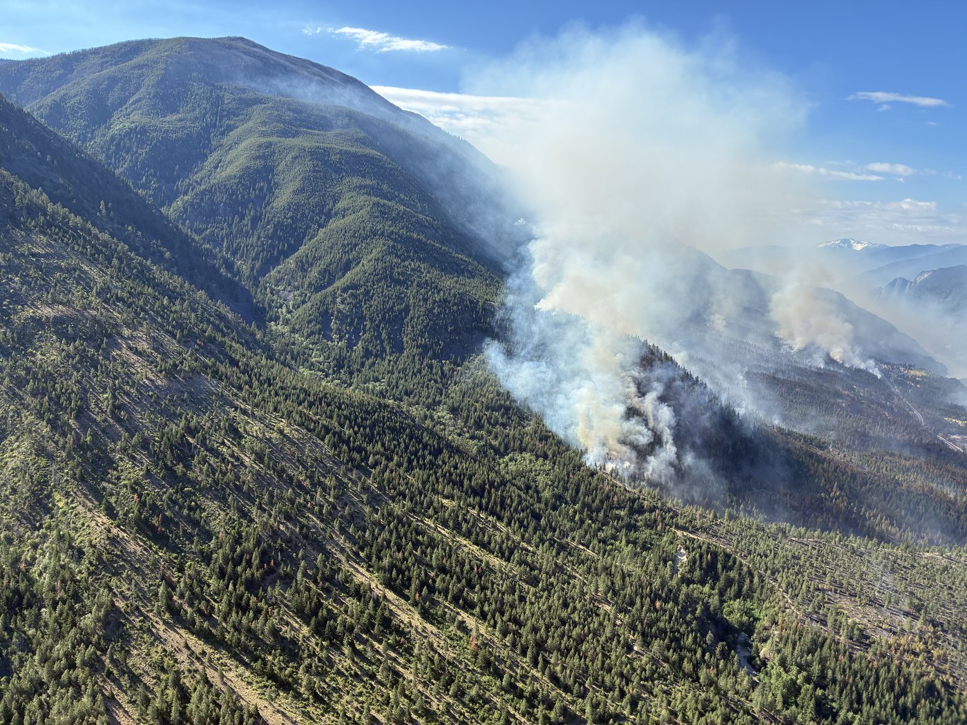 La météo facilite la lutte contre l'incendie près de Lytton, en Colombie-Britannique