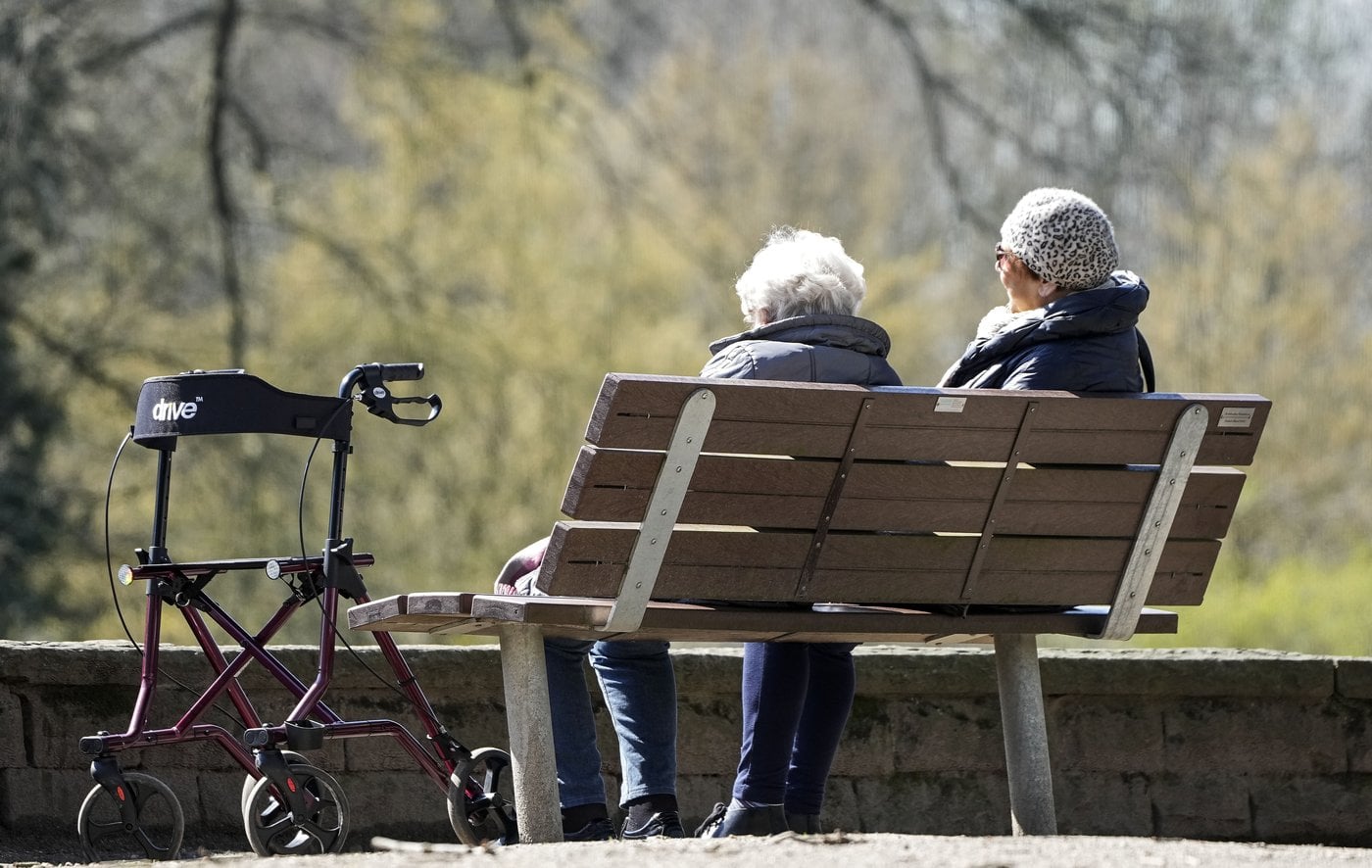 Aînés: seulement quatre minutes d'activité physique par jour ont des bienfaits