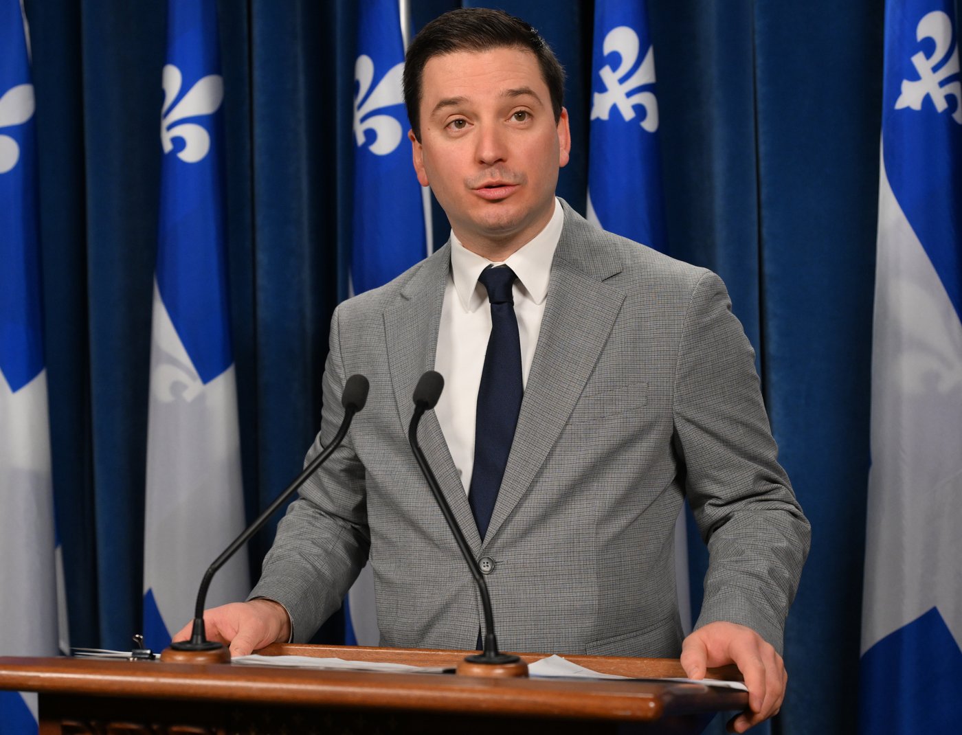Jolin-Barrette fait une croix sur sa constitution
