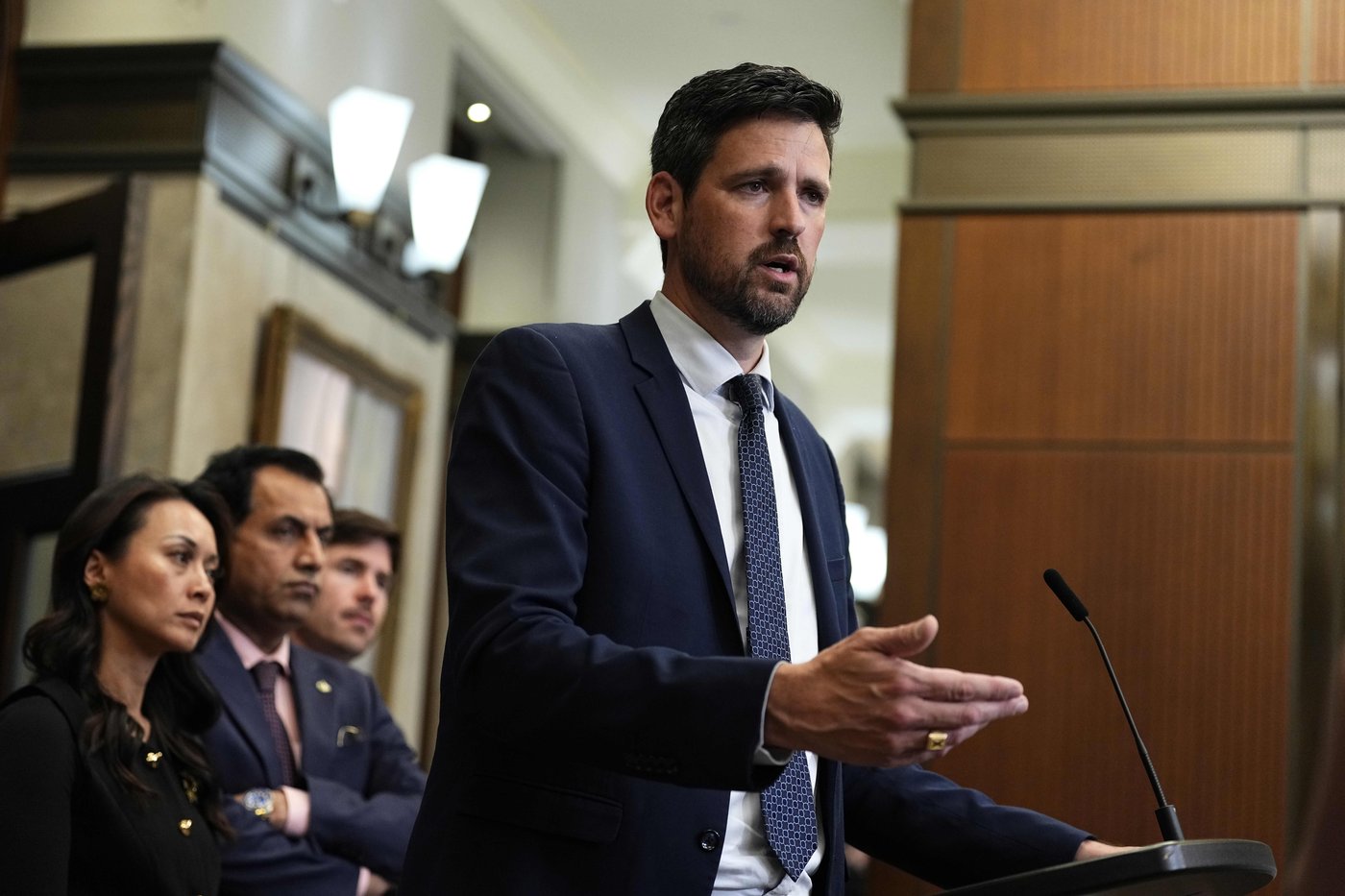 Fraser prendra l'été pour réviser les travaux sur l’accès à l'aide médicale à mourir