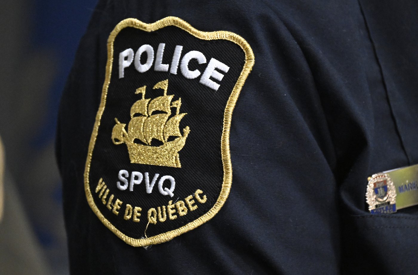 Trois jeunes arrêtés pour avoir lancé des feux d’artifice sur un terrain de soccer