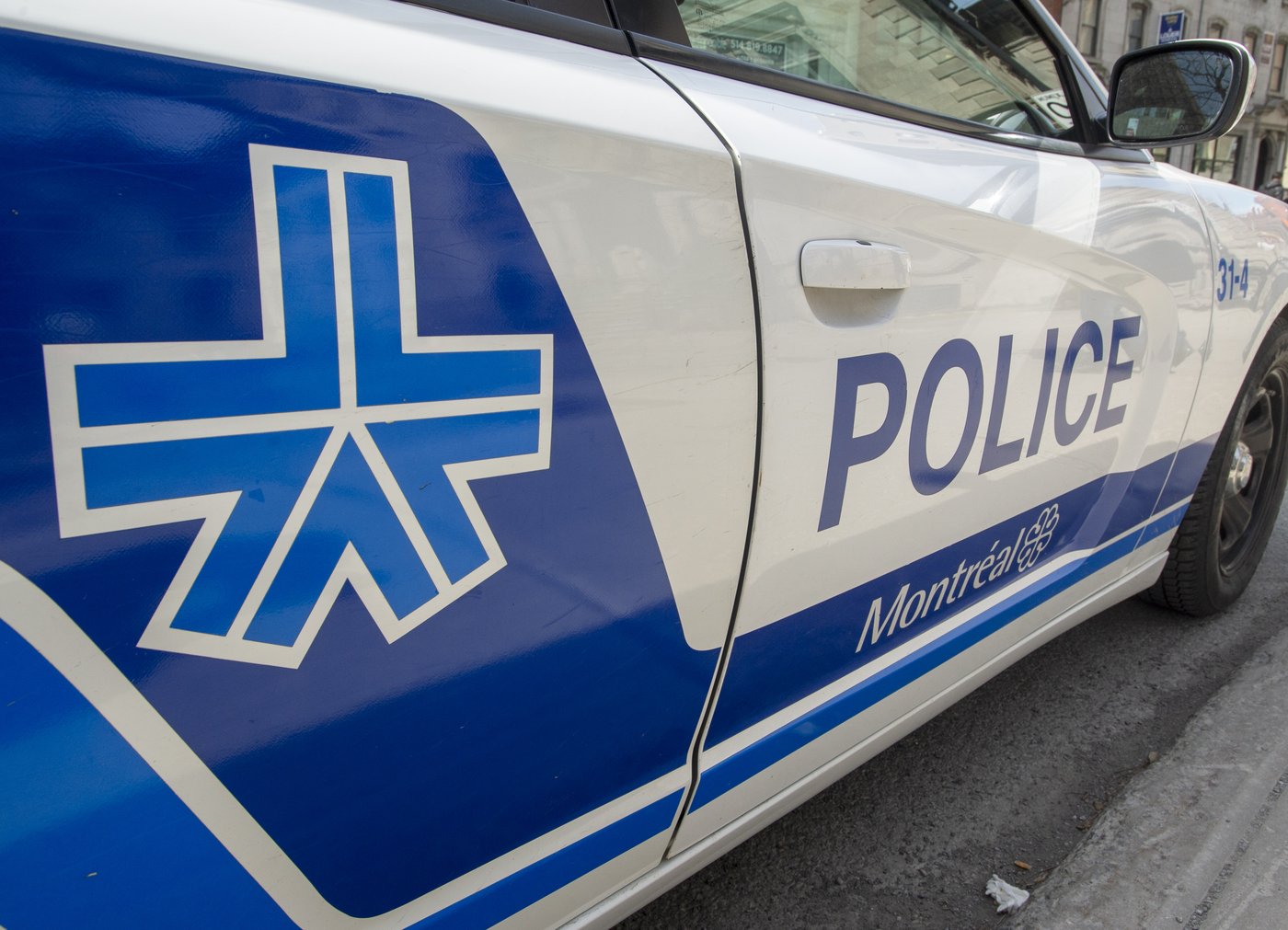 Deux véhicules ont été incendiés dans deux arrondissements à Montréal