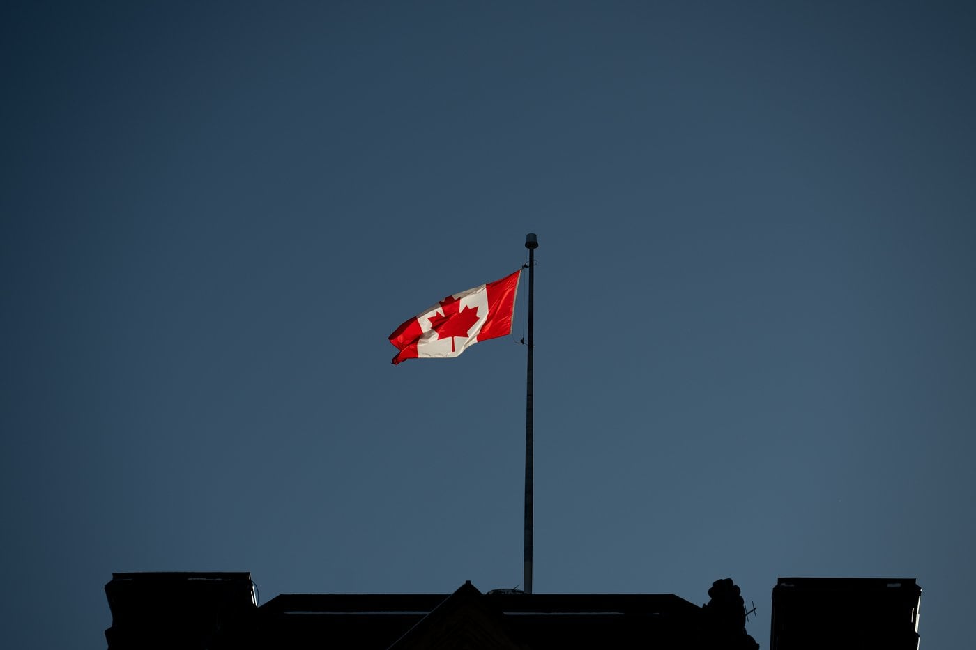 L'inquiétude des Canadiens alimente des élans de fierté nationale, suggère un sondage