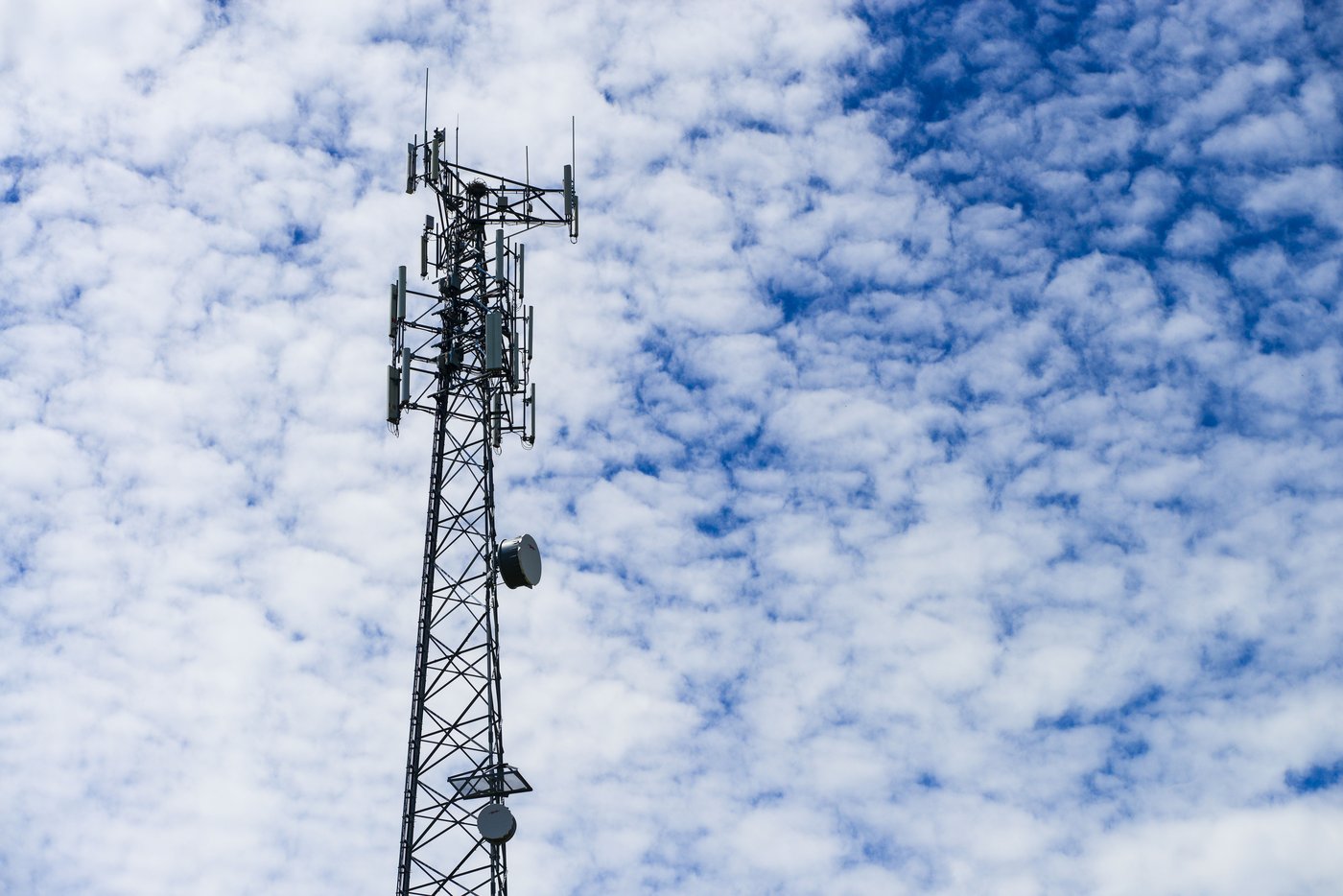 Plus de 27 millions $ pour 17 nouvelles tours cellulaires au Québec