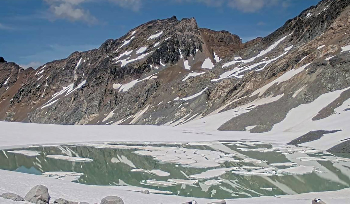 Les autorités mettent en garde contre l'écoulement rapide d'un lac glaciaire