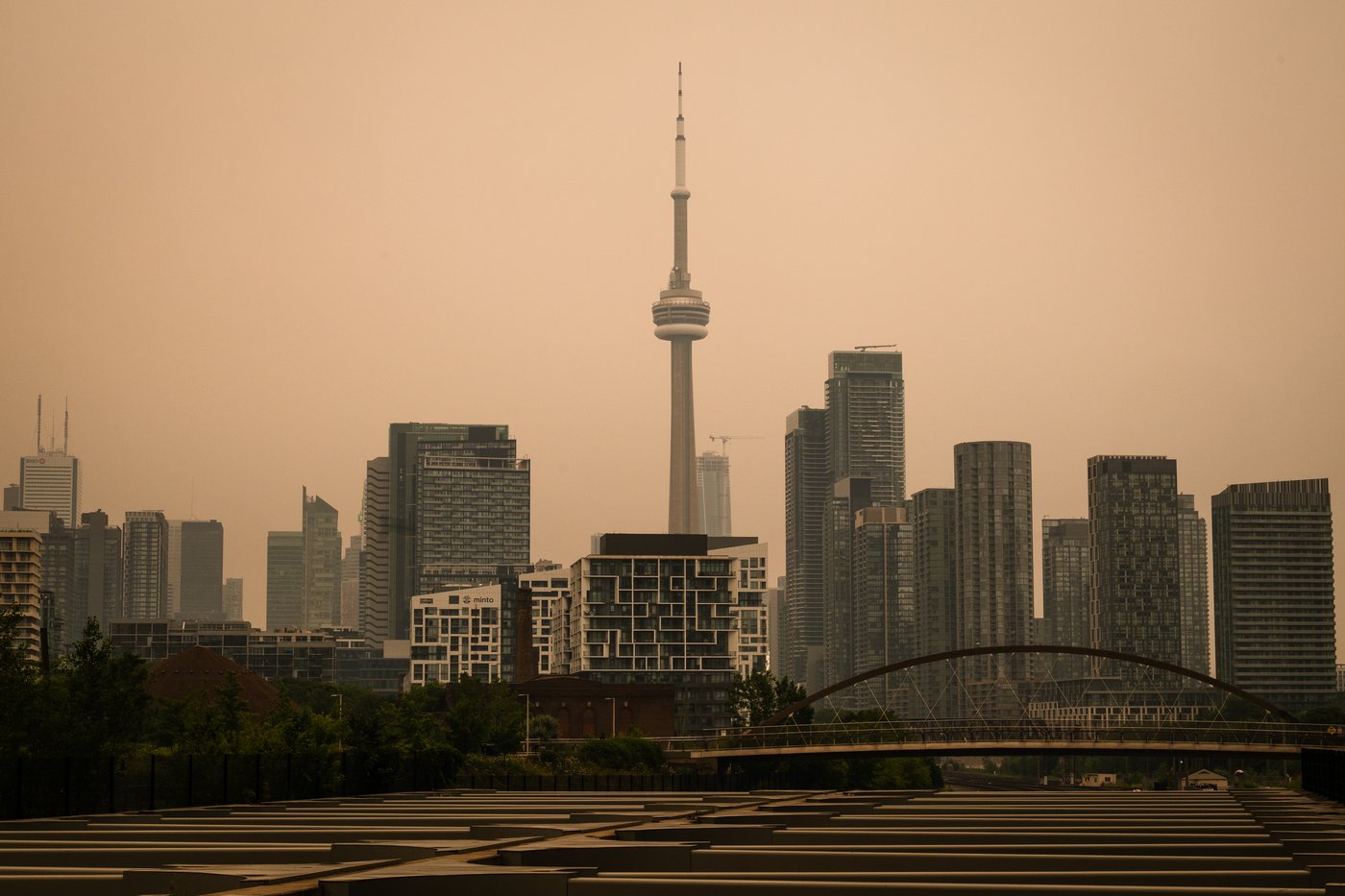 L'Ontario pourrait connaître un répit, vendredi, face à la fumée des feux de forêt
