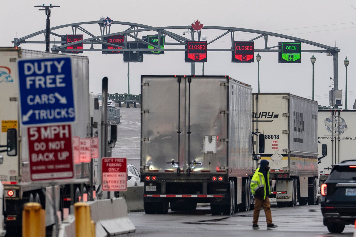 Les exportateurs dans l'attente face aux menaces de droits de douane de Trump