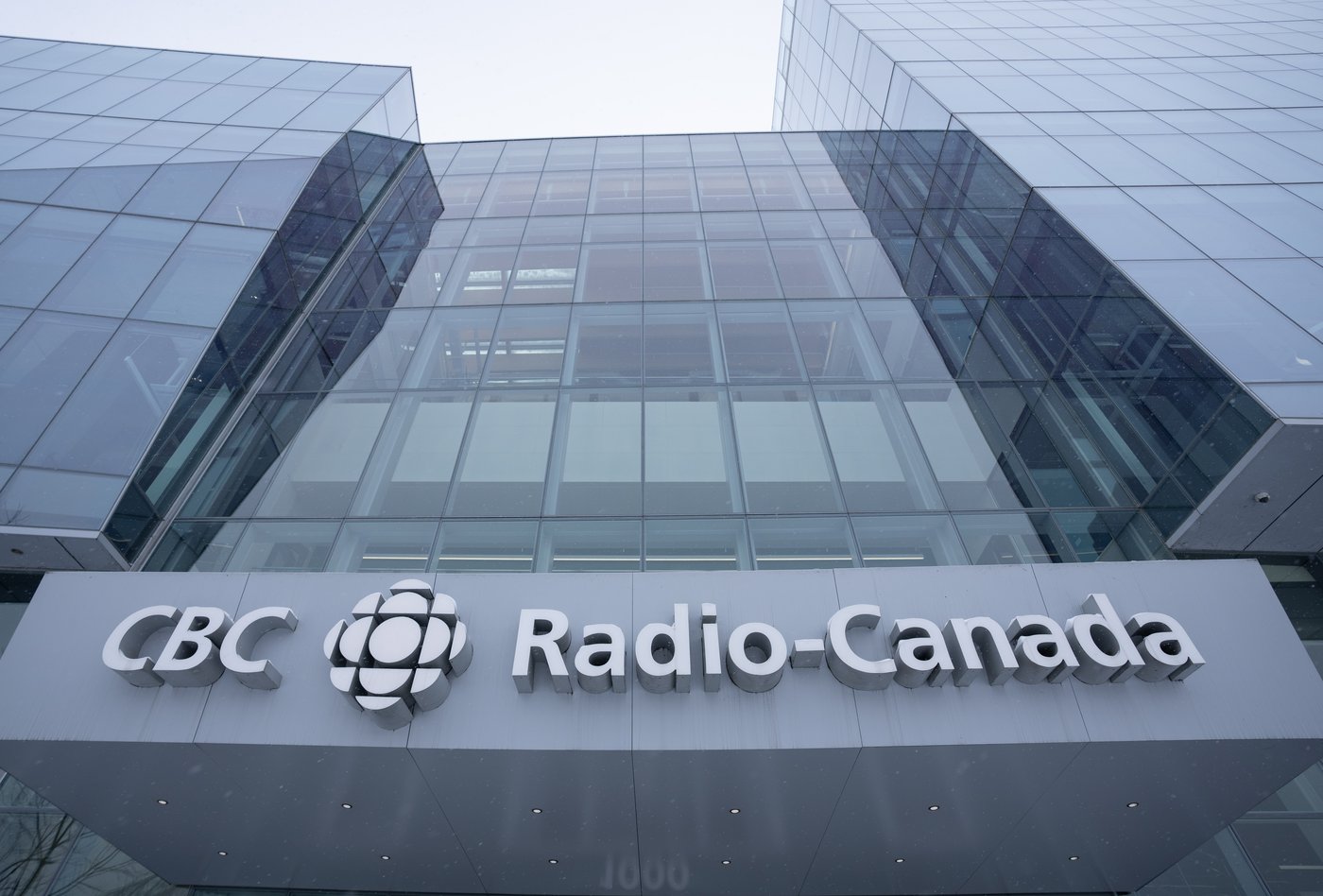 Renforcer Radio-Canada pour soutenir l'information locale, selon deux études