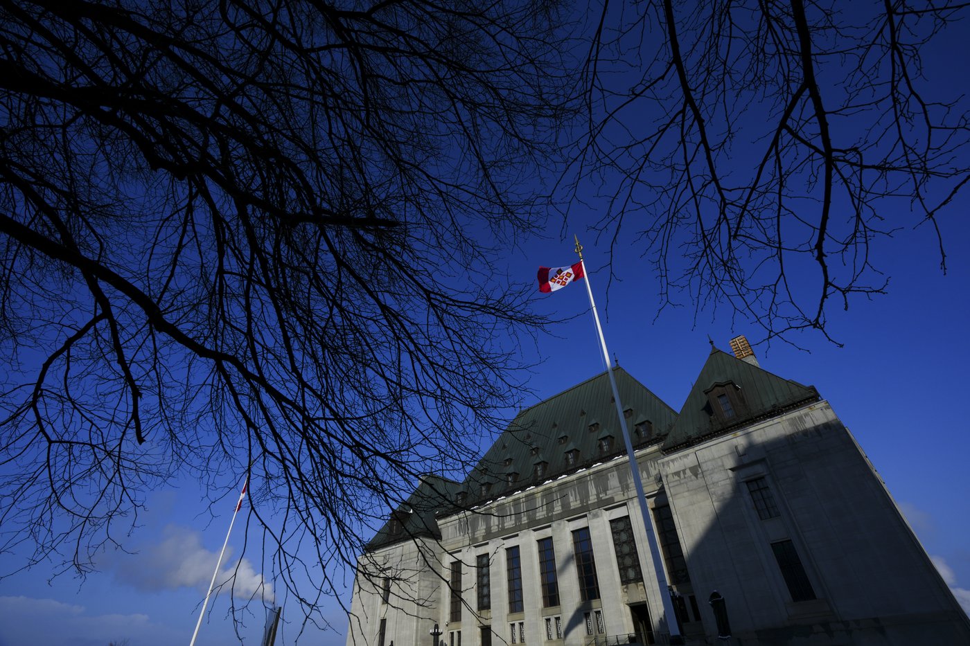 La Cour suprême va examiner les délais du Comité d’examen externe de la GRC