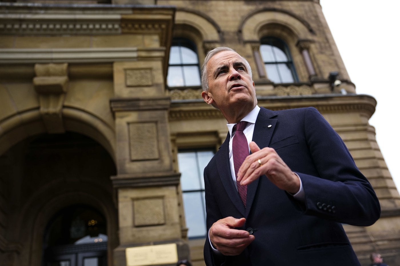 Une querelle orthographique provoque une avalanche de courriels à Mark Carney