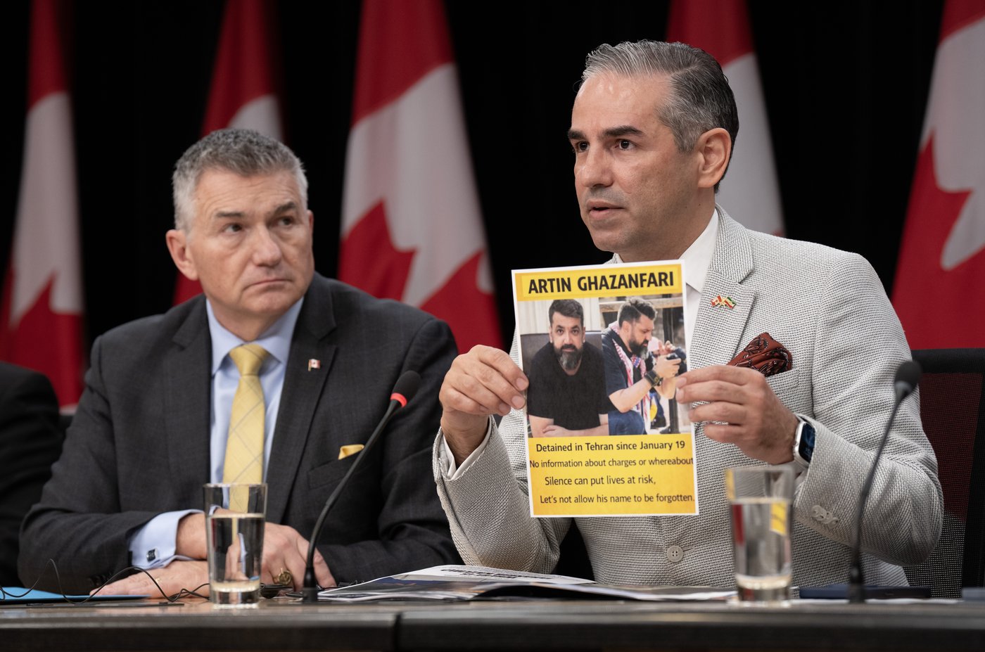Des conscrits iraniens réclament une exemption d'immigration