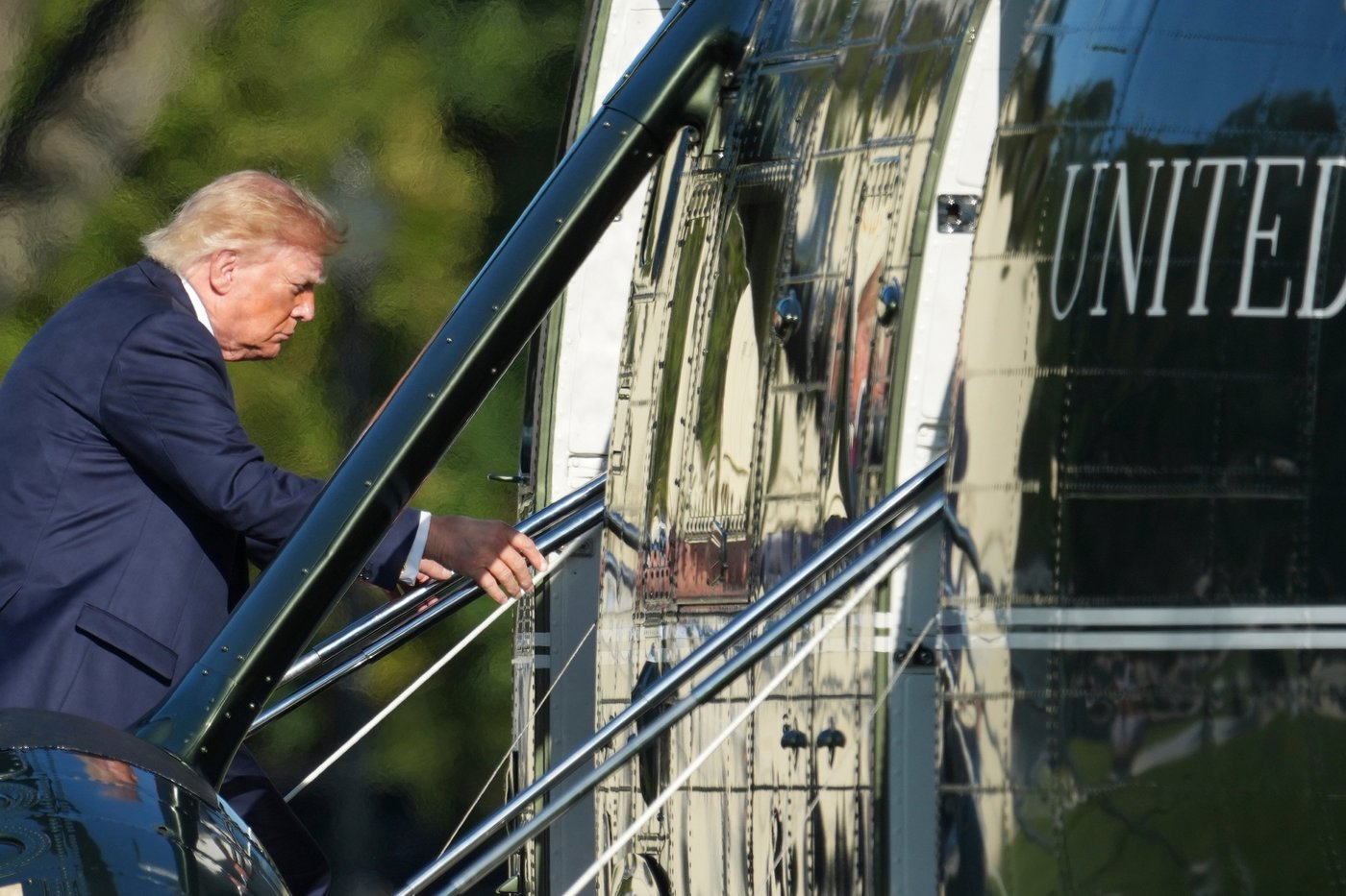 Alerte: Trump exclut tous les produits canadiens des marchés publics fédéraux