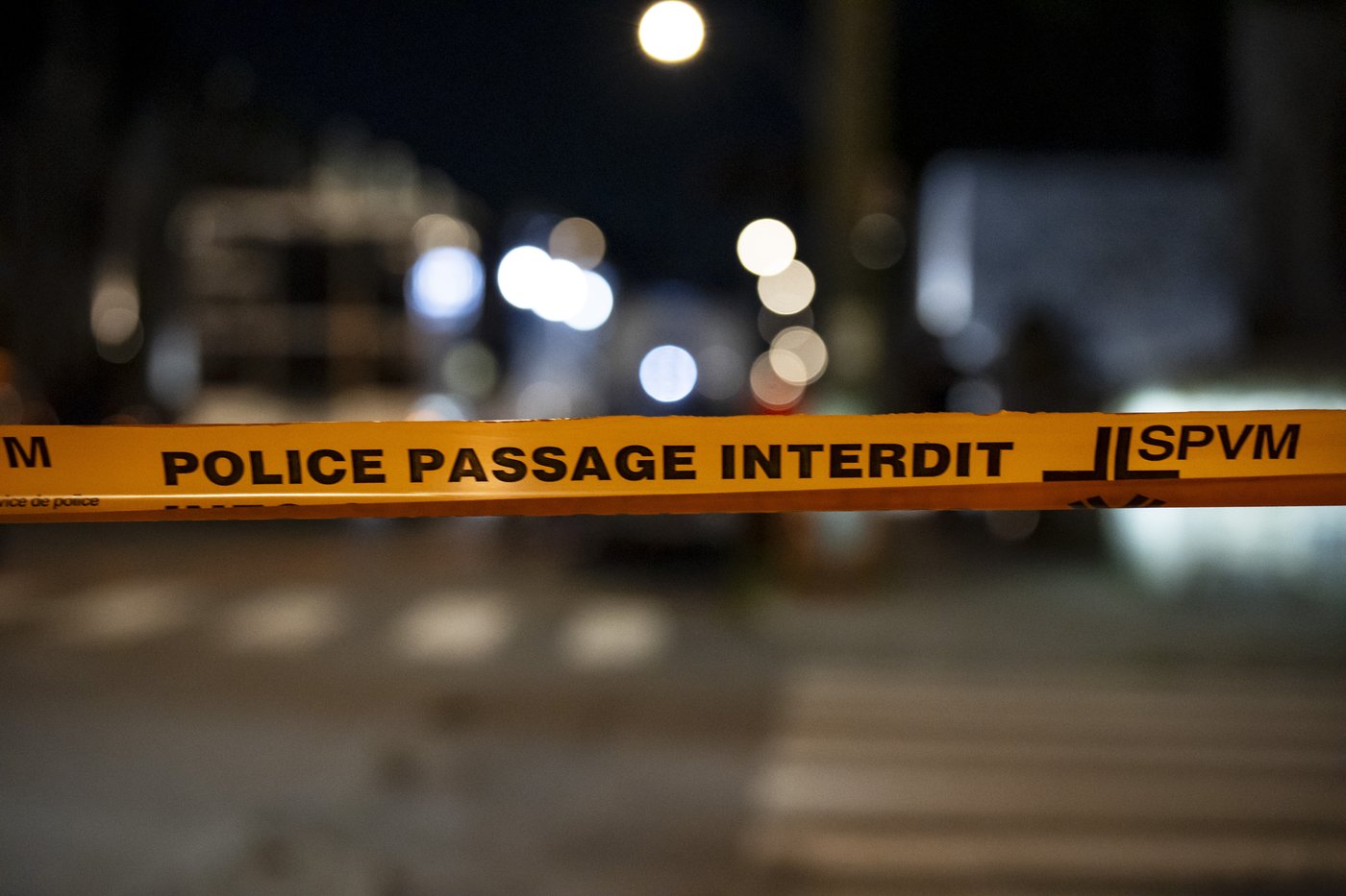 Employé tué par un train alors qu'il travaillait sur les rails samedi à Montréal