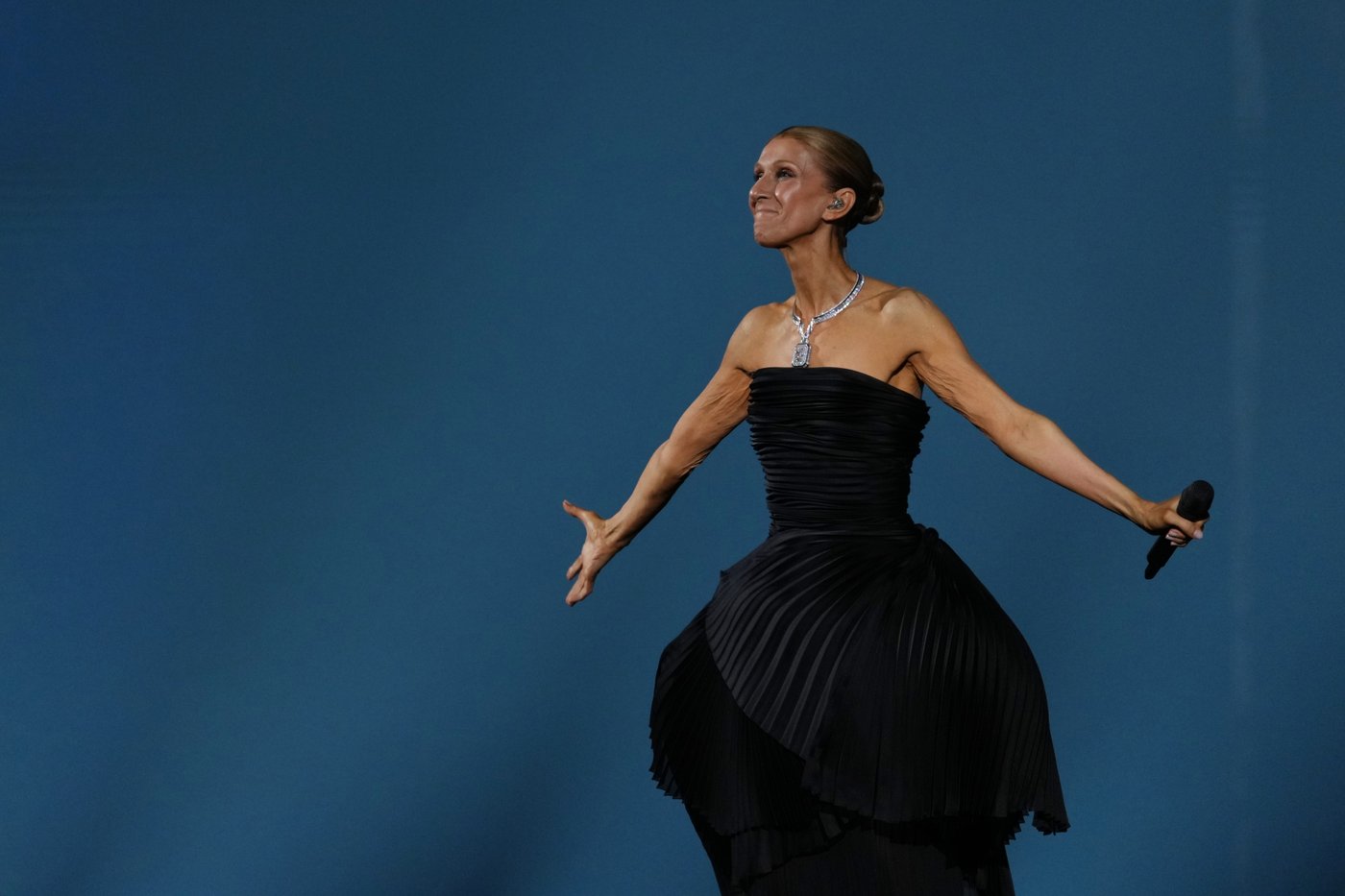 Le retour de Céline Dion sur une scène est empreint de résilience