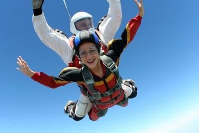 Web Résolution - CANOE USE ONLYParachute, chute libre, saut en tandemParachute, free fall, tandem jumpSHUTTERSTOCK