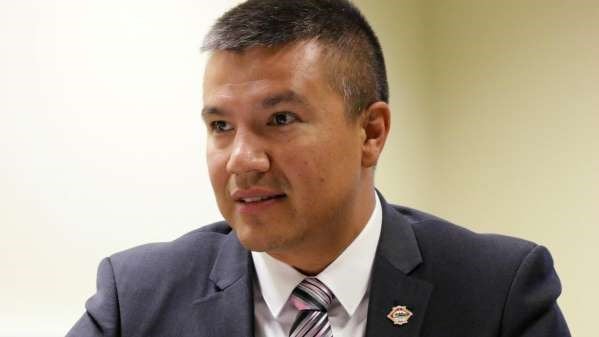 Constant Awashish est le Grand Chef du Conseil de la Nation Atikamekw; il prendra part à la rencontre importante d'aujourd'hui.