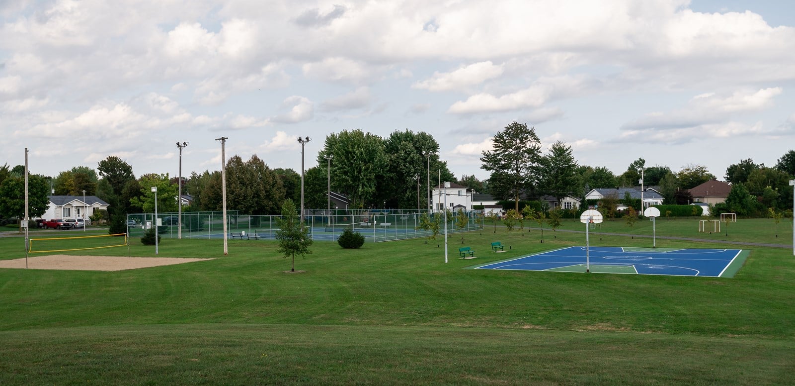 L’aménagement paysager et des sentiers du parc Réal-Laurin seront complétés dans les prochains jours.