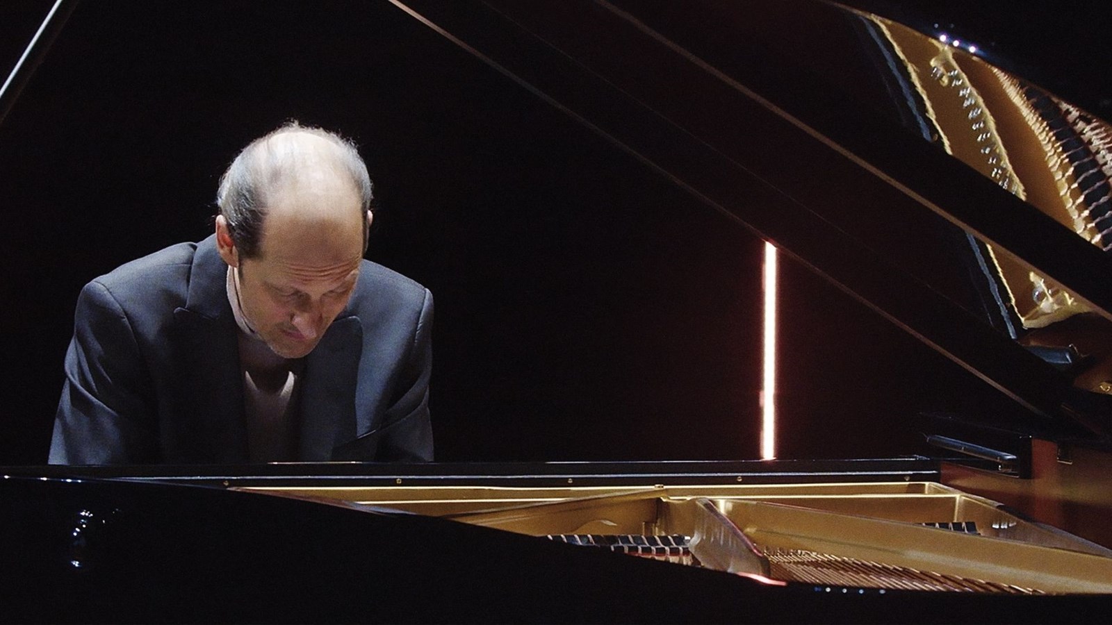 Urgentologue le jour, pianiste professionnel le reste du temps, Mathieu Gaudet présente à nouveau son talent