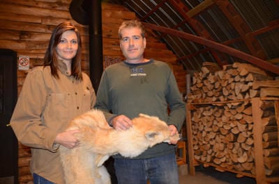 Christian Grenier et sa conjointe Sylvie pourront prendre la clef des bois à compter du 25 octobre. GUILLAUME JACOB/L'ÉCHO DE TROIS-RIVIÈRES/AGENCE QMI