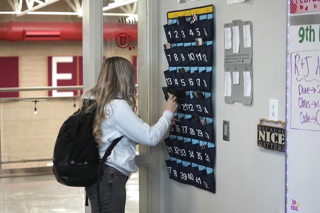 Les jeunes caquistes proposent d'interdire les réseaux sociaux aux moins de 16 ans