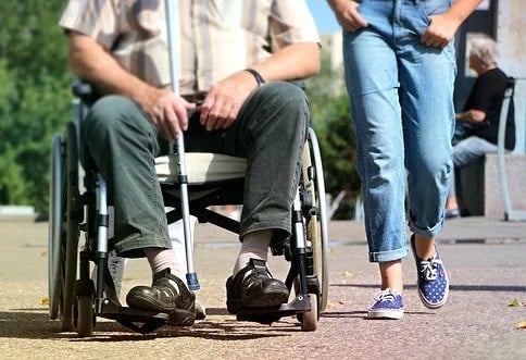 En plus de 600$, un financement de cinq nouveaux projets partout au pays a été développé pour rendre l'accès plus facile aux équipements adaptés.