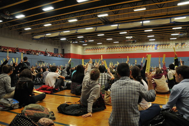 Dans le cadre de la semaine de mobilisation internationale, les étudiants du collège Lionel-Groulx ont voté en faveur de la levée des cours du 22 novembre.