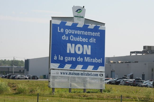 Le nouveau maire de Mirabel, Jean Bouchard, souhaite retirer les pancartes le long de l'autoroute 15.