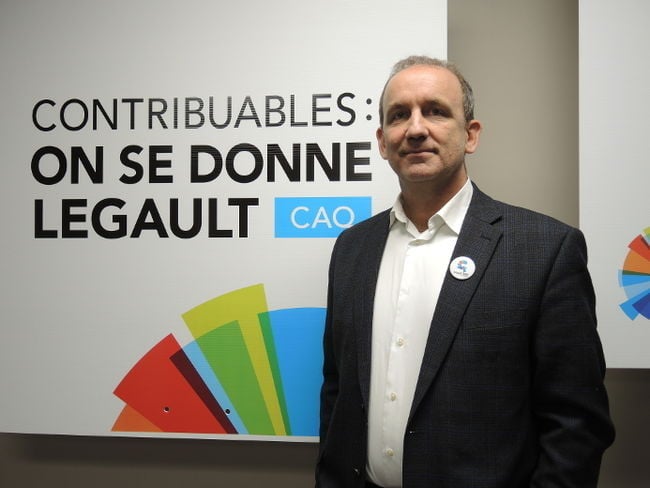 Claude Surprenant somme Robert Poëti d'agir