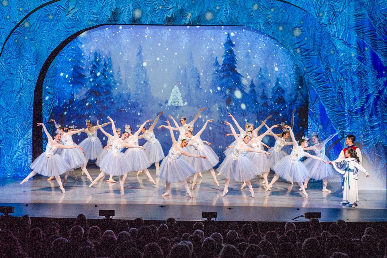 La jeune Mara Bureau, 11 ans, décroche le rôle de Clara dans la production "Casse-Noisette" de Ballet Ouest Montréal