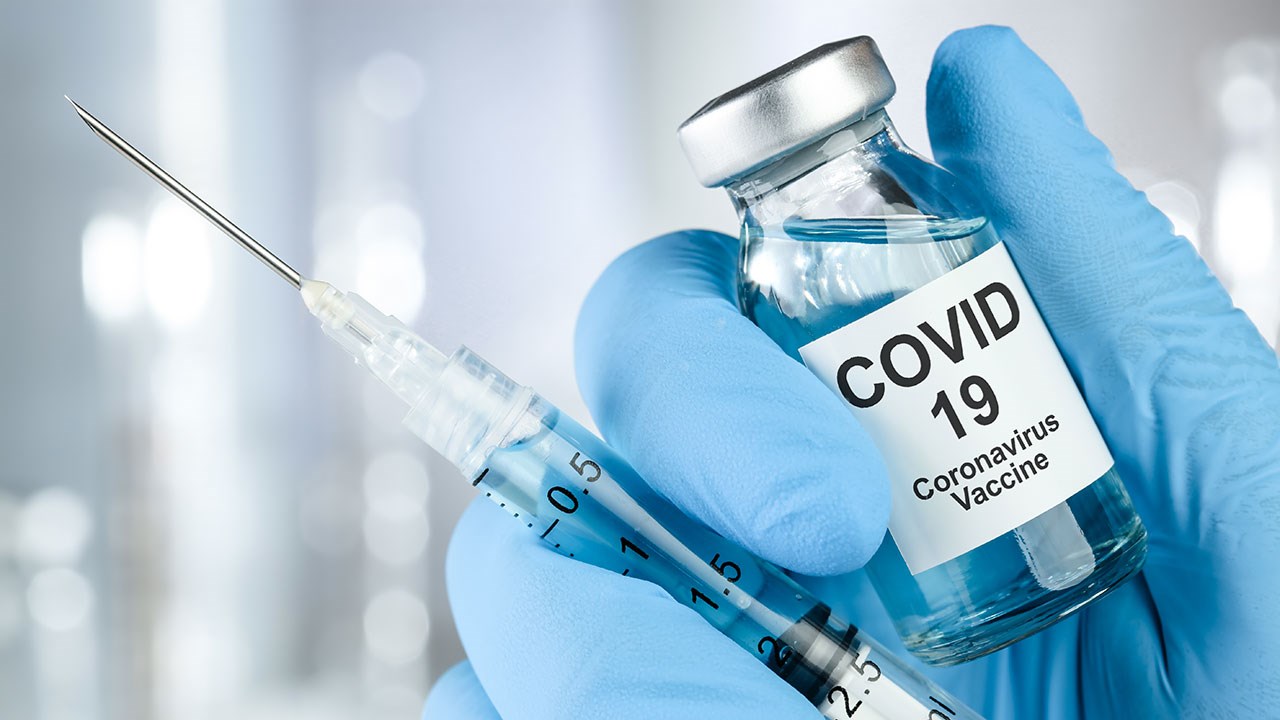 Les fonds réunis par le Canada et d'autres pays sont censés aider les chercheurs à élaborer des solutions pour tester, traiter et protéger les gens, ainsi que pour prévenir la propagation de la COVID-19.