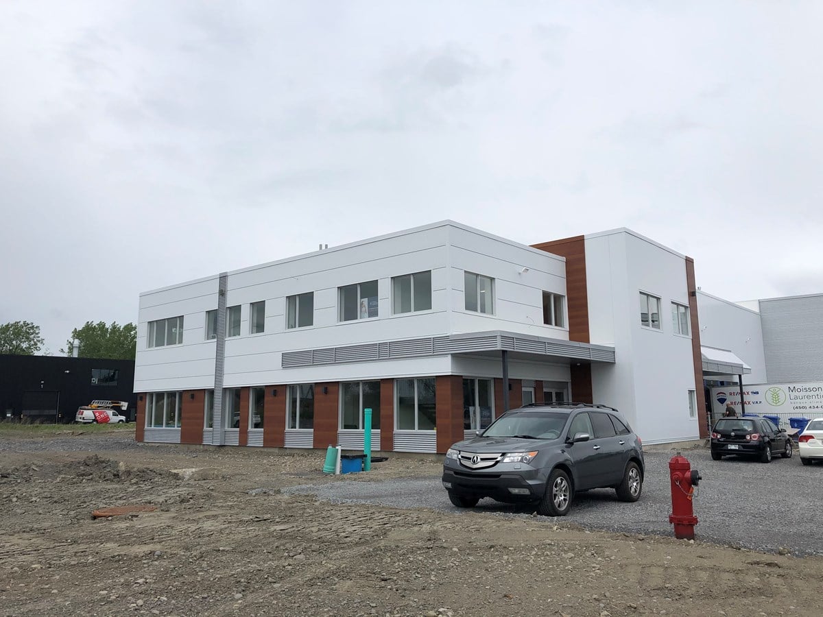 La structure a quitté le 25, rue Brière à Blainville pour s'approprier un espace plus grand, en fonction des besoins toujours plus importants en ces temps de pandémie, au 341 rue Legault.