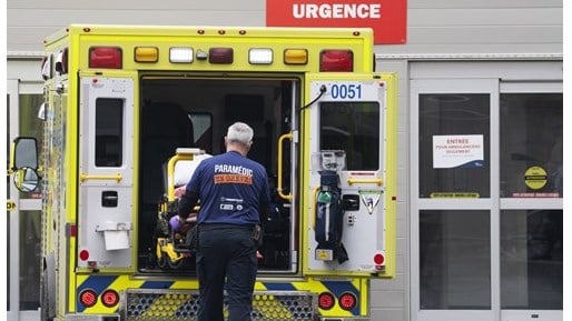 Les ambulanciers paramédicaux et techniciens ambulanciers du Québec en grève