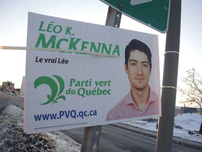 Affiche électorale de Léo McKenna, candidat dans Laval-des-Rapides, circonscription tenue par Léo Bureau-Blouin.